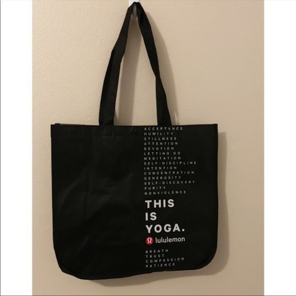 (1) NEW LULULEMON Recycle Bags